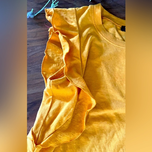 NWT Jessica Simpson YARA RUFFLED SLEEVES BLOUSE BUTTERCUP/GOLD SIZE:SMALL - Picture 4 of 10